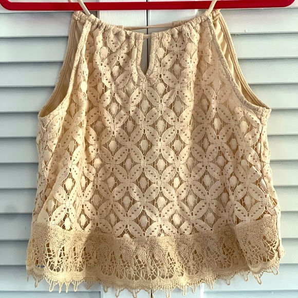 Keyhole Tank Top - Picture 3 of 6